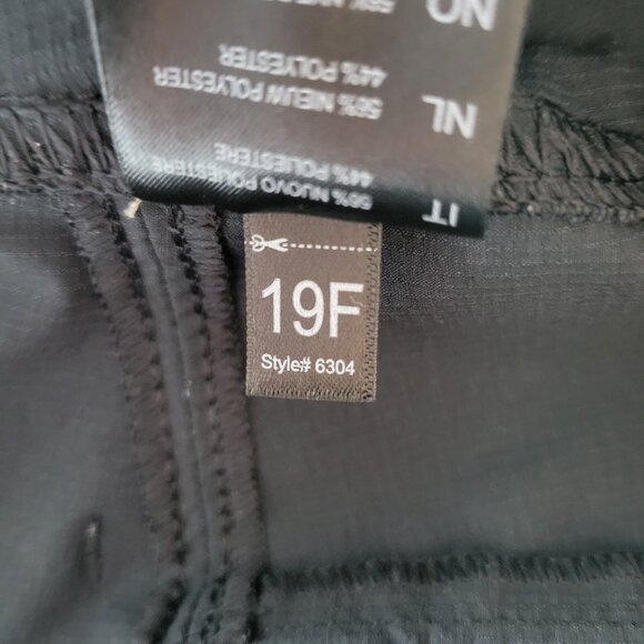 Kuhl Horizn Black Bermuda Cargo Roll Up Hiking Shorts UPF 50+ Quick Dry Size 2 - Picture 8 of 16